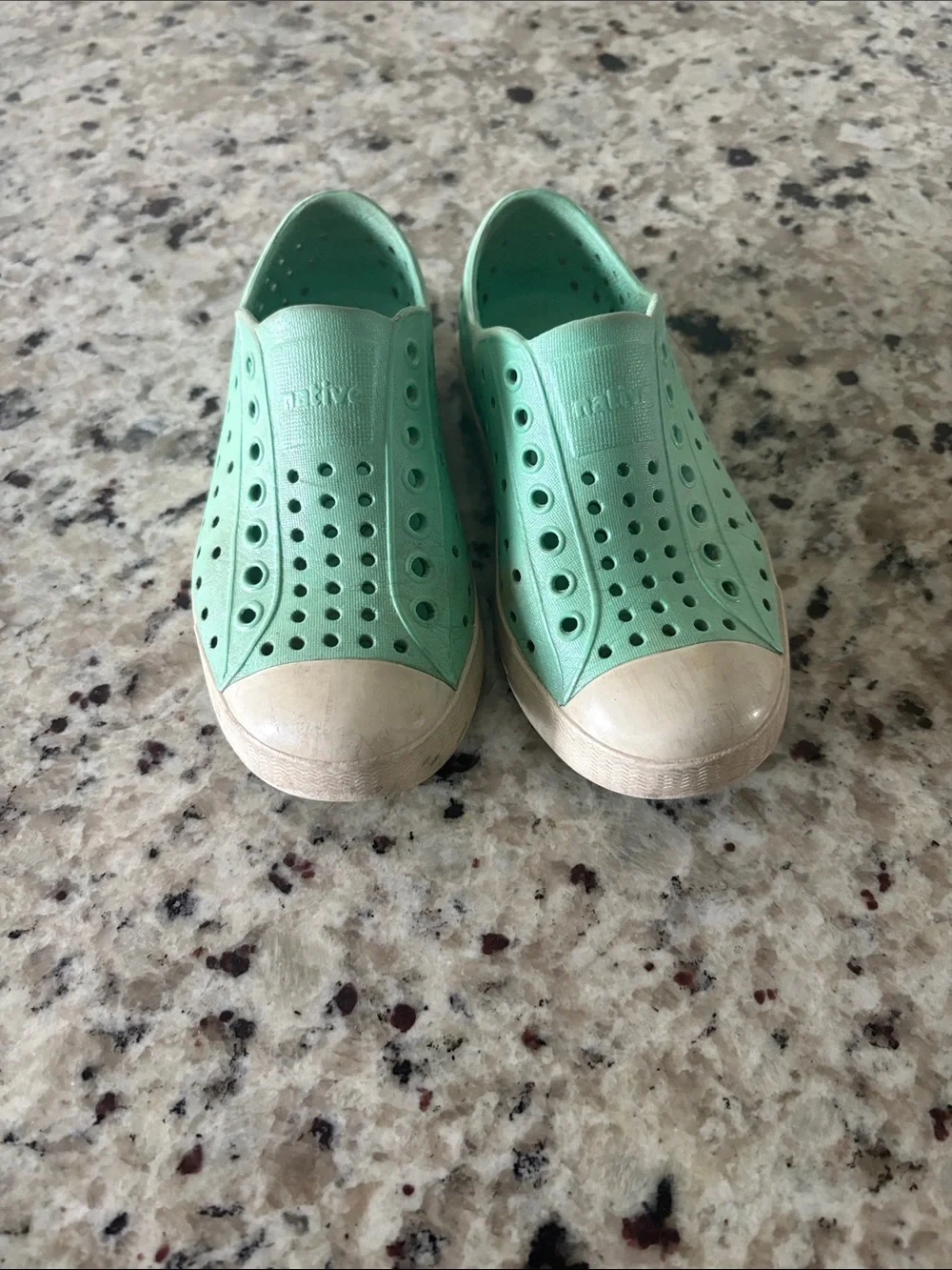 Native Kids Water Shoes in Mint